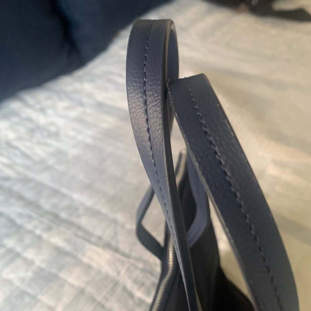 kate spade navy tote with leather straps - Picture 9 of 9